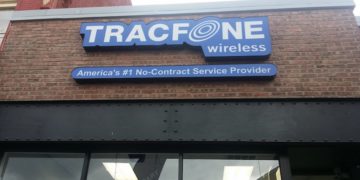 What Towers Does TracFone Use